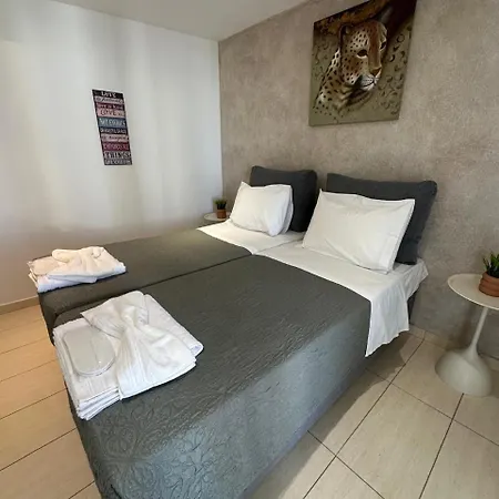 Apartamento Connie's Sea Side 2b