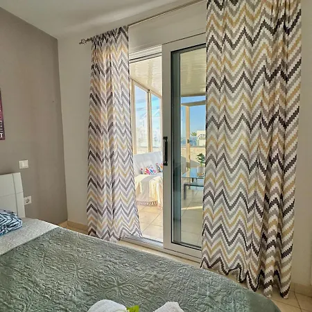 Apartment Connie's Sea Side 2b