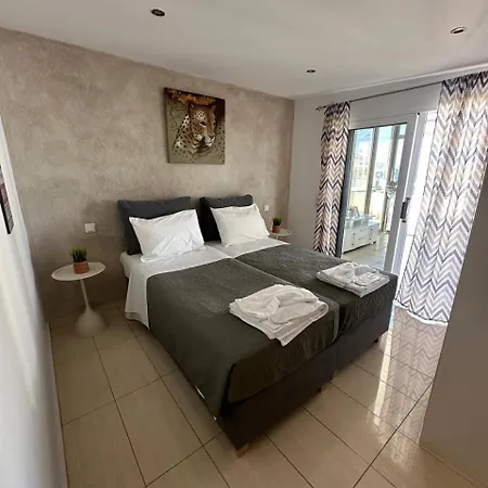 Apartment Connie's Sea Side 2b