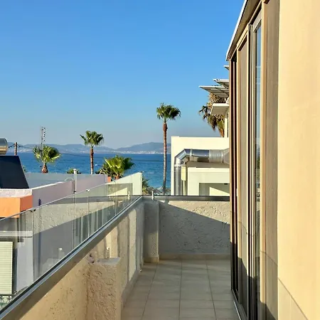 Apartment Connie's Sea Side 2b *